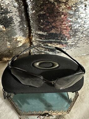 Oakley Men’s Black  BLENDER . Model Frame Sunglasses with Black Case
